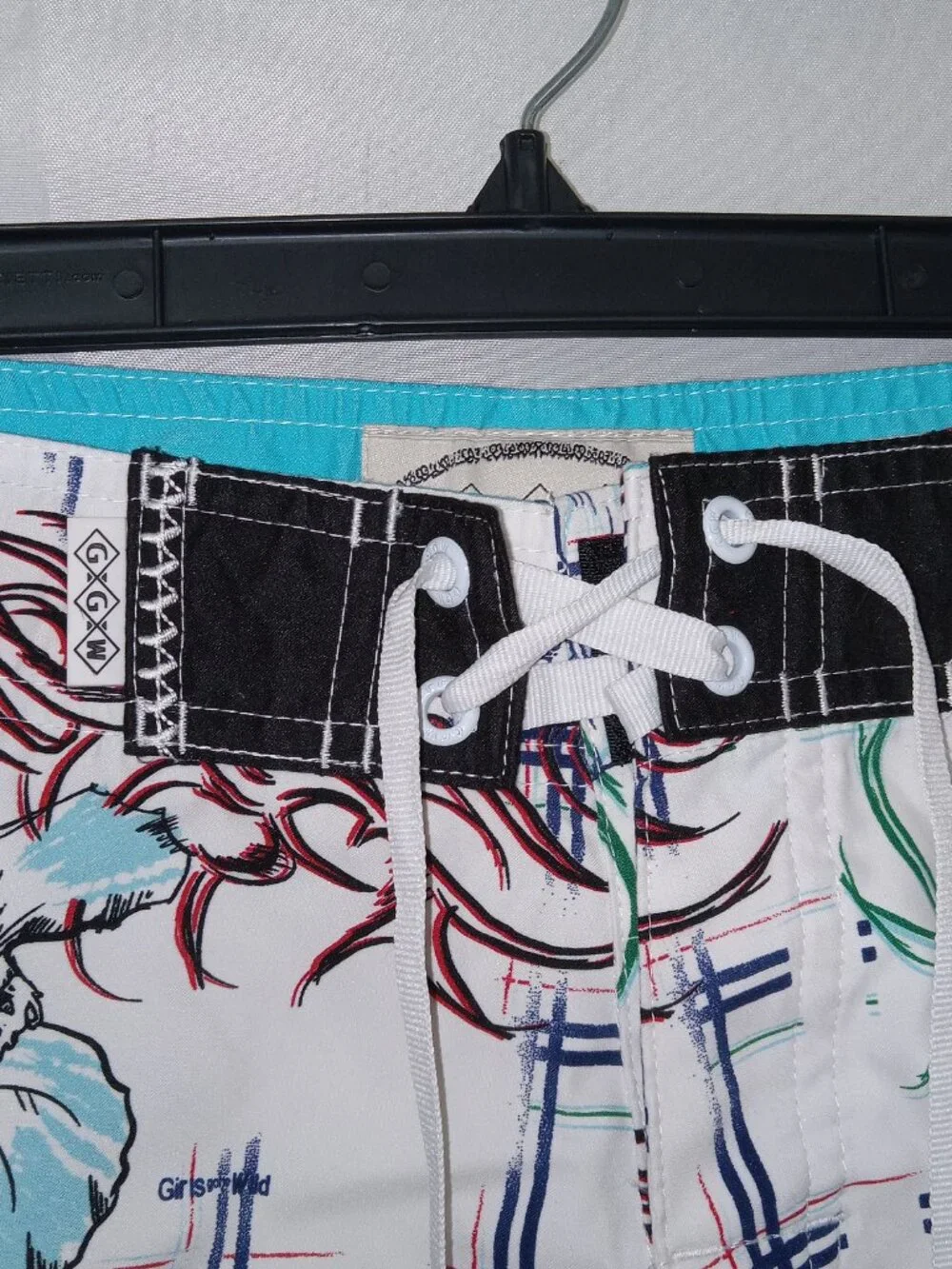 Girls Gone Wild Board Shorts M Floral Tribal Surf Swim Trunks RARE Y2K NWOT